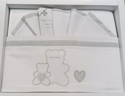 Lenzuola Culla – Completo Letto - Ricamo Orsetto Grigio - Handy & Helen