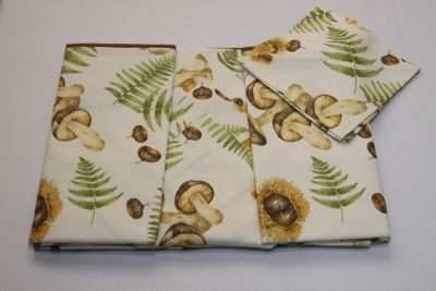 Tovaglia Rotonda 8 posti – Con 8 Tovaglioli - Funghi - Simona - Piazza Pitti